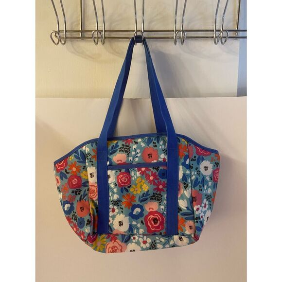 Blue flowers lunch tote 15x8” - Picture 2 of 3
